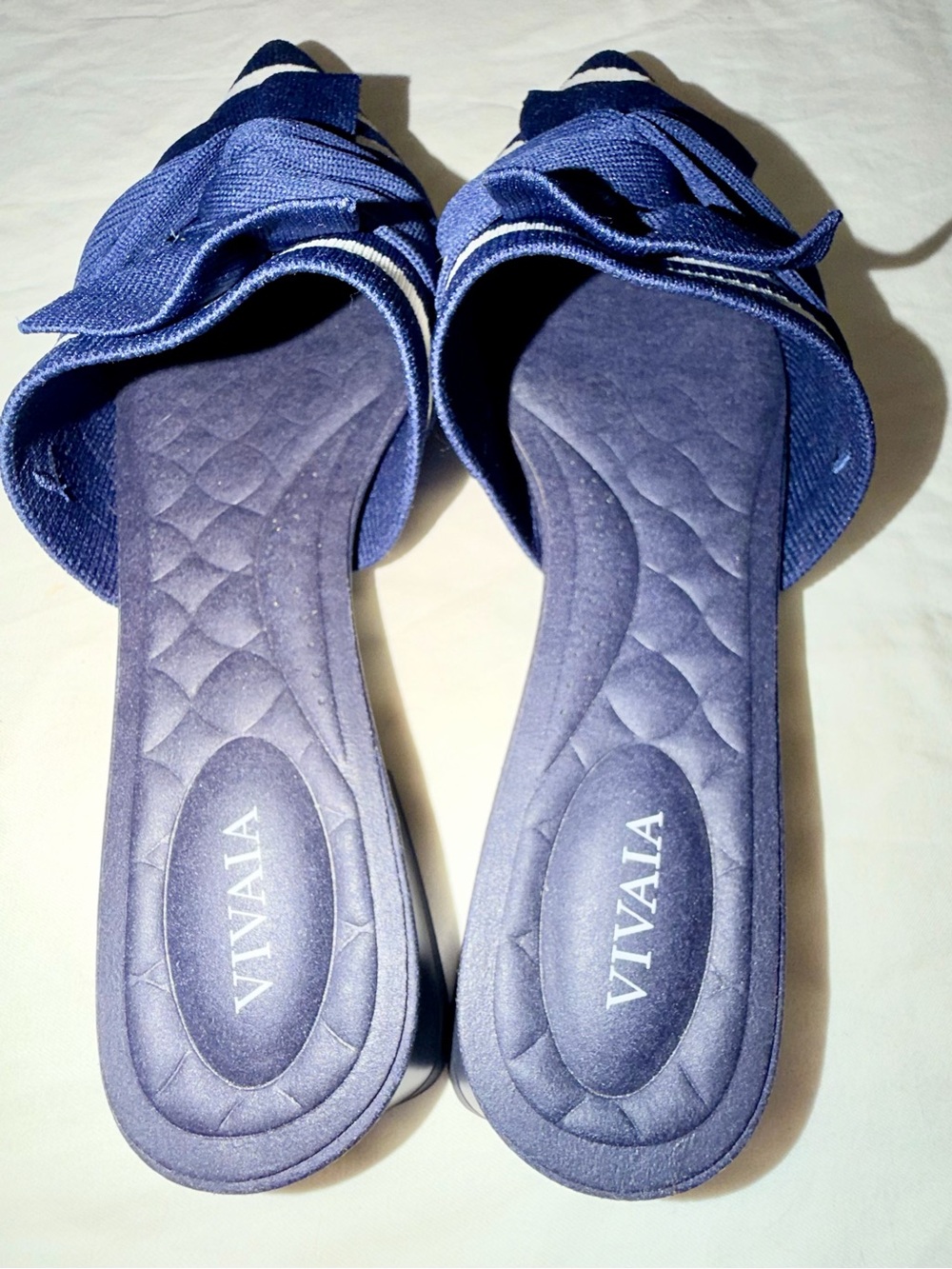 VIVAIA Yaffa Pro Pointed Toe Mules in Navy & White - Picture 2 of 4